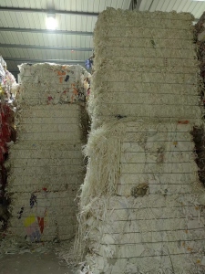 出售口杯纸边料，纯白和小花都有