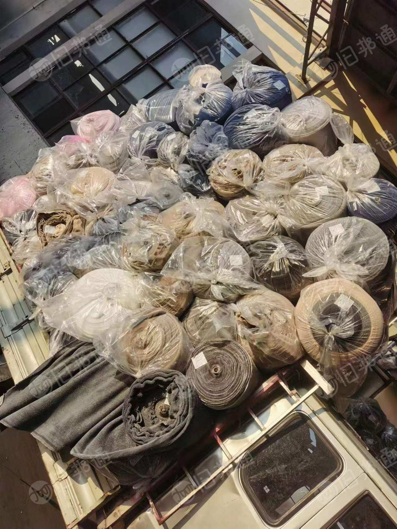 出售1.6*210克,1.8*260-280克素色双面法兰绒和珊瑚绒,现货6吨左右