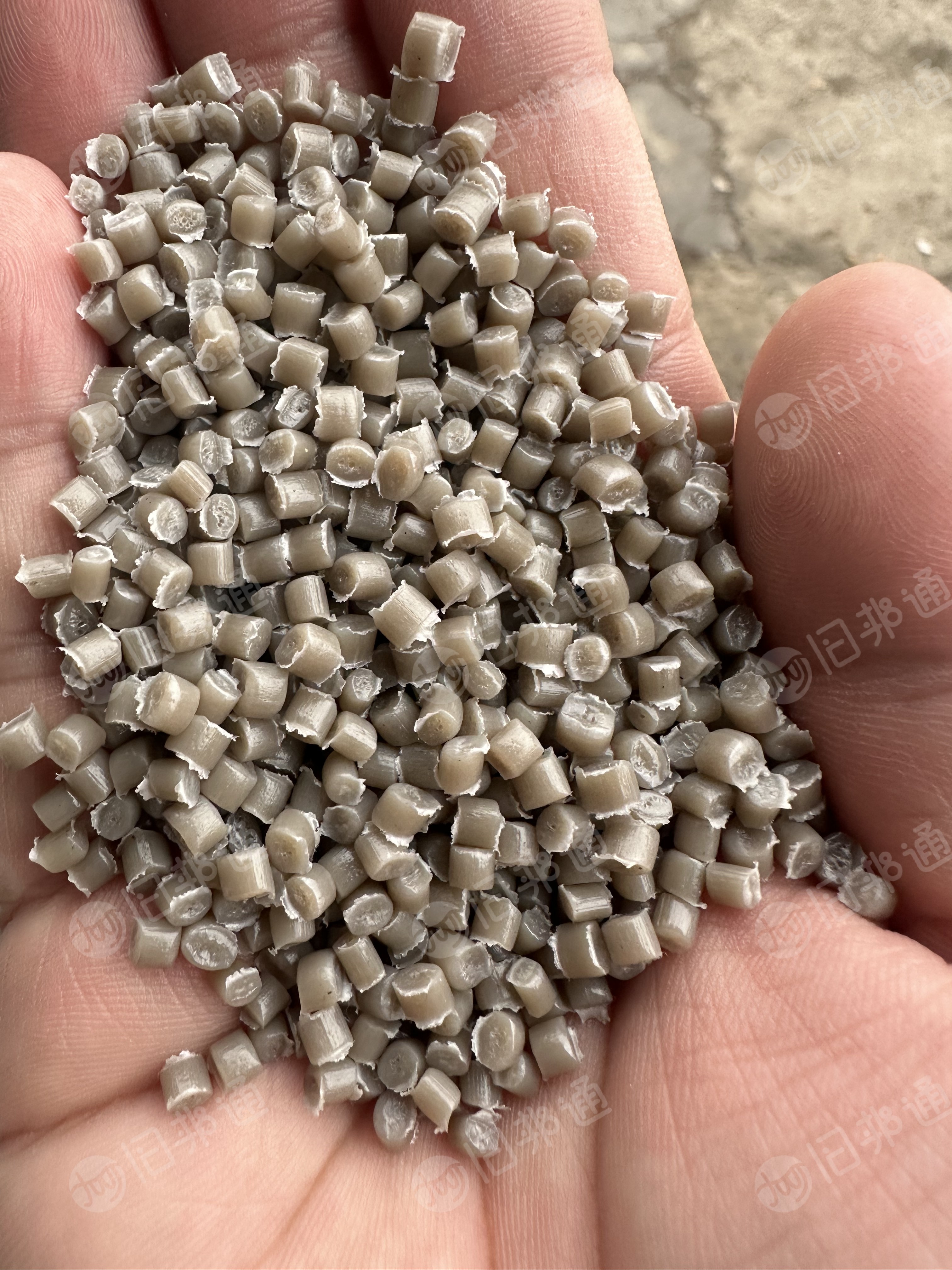 专业生产高压二级料,各种PE颗粒,适用于做管道,改性,吹膜,发泡等