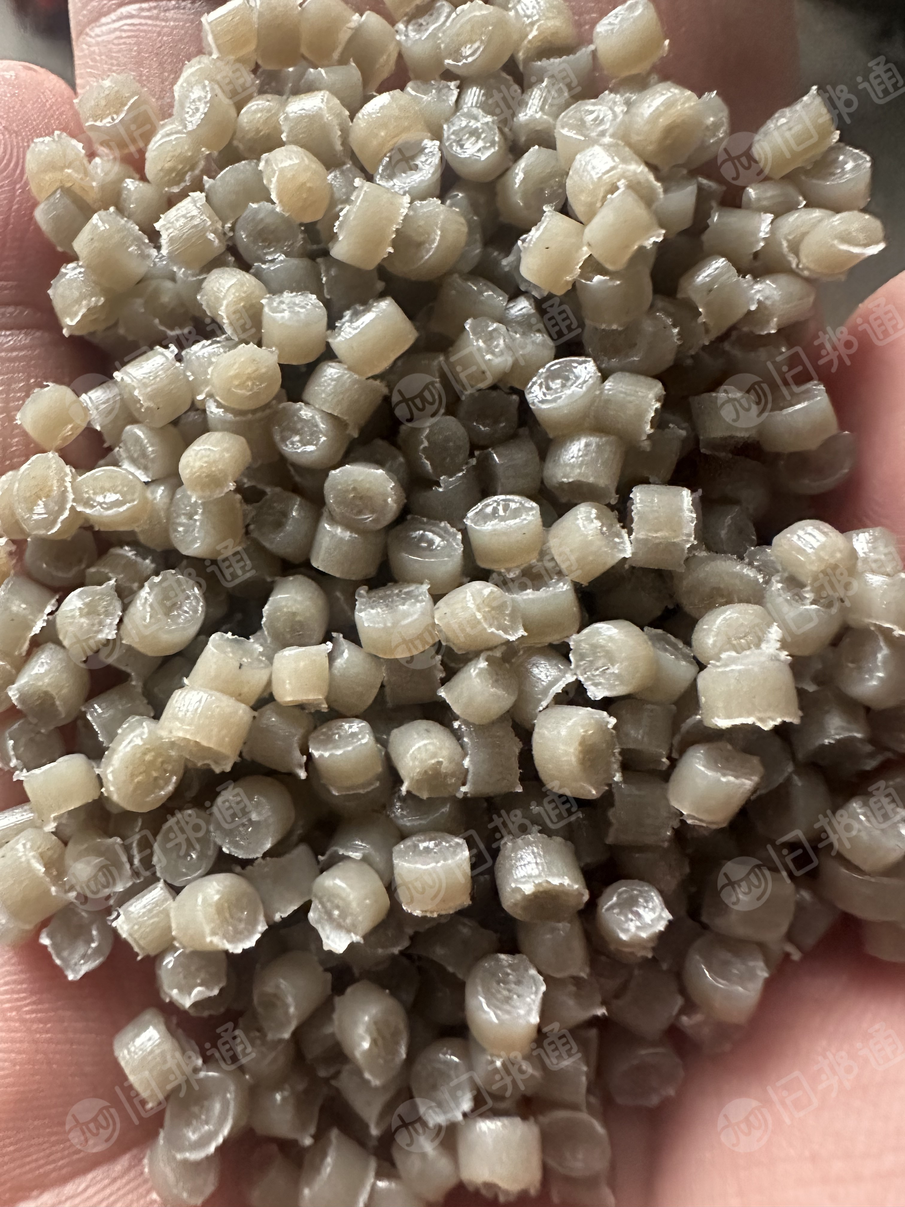 专业生产高压二级料,各种PE颗粒,适用于做管道,改性,吹膜,发泡等