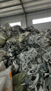 软质PVC座椅革边料，PVC汽车革，要求质量好，做空调隔板用，月需200吨