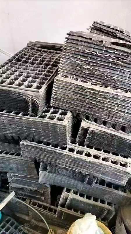 育苗盘毛料和生产那个穴盘的卷材(新的),工厂用剩下来的,出售