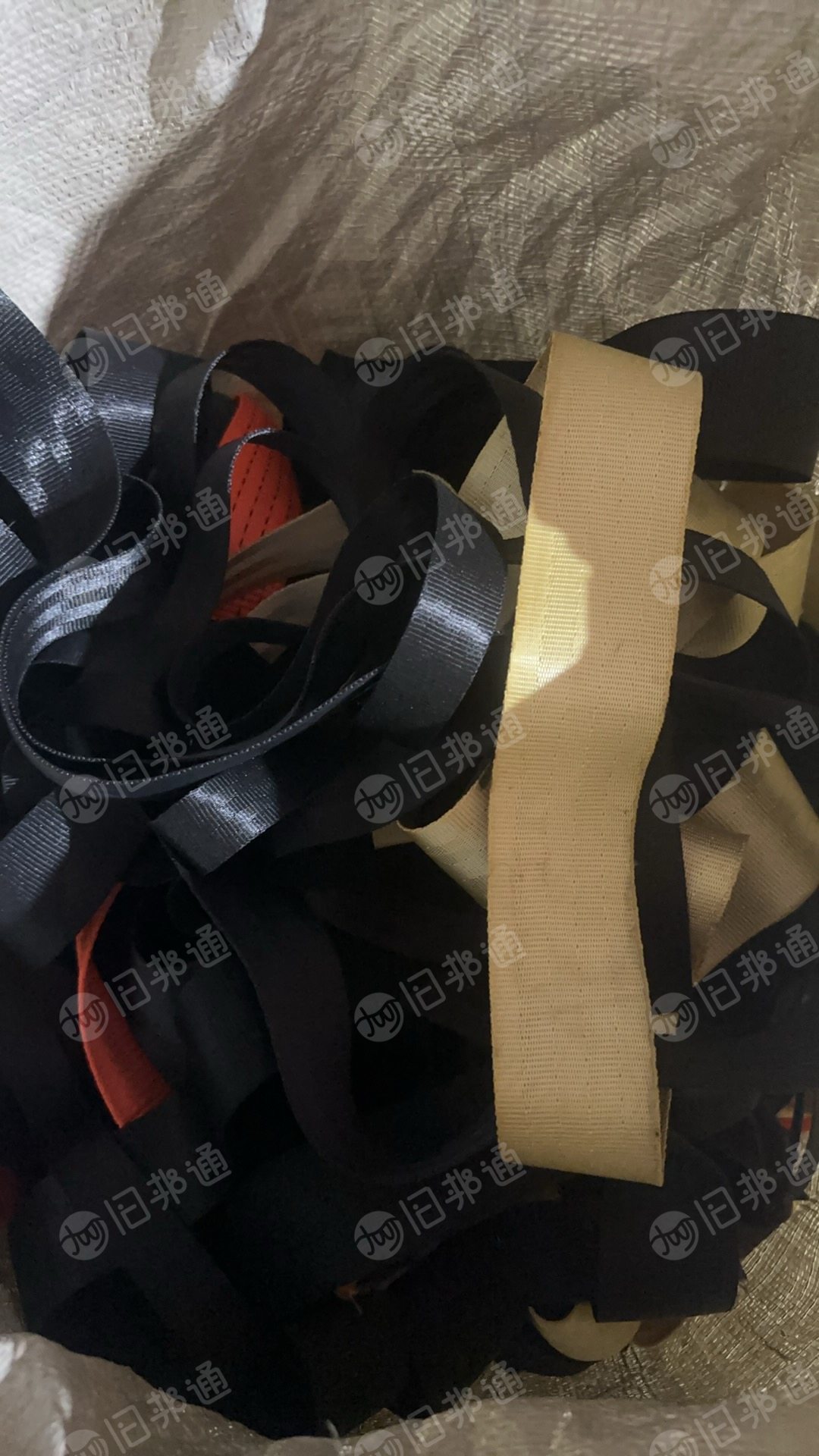 出售涤纶安全带,汽车安全带,0.5米到5米之内。2.5宽,4宽,5宽