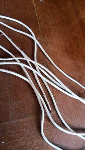 污水厂，接管子缠在上面的废塑料，现货10吨