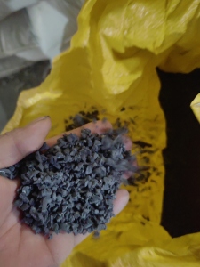 PVC汽车内饰沙发下角料压片料，月供500吨