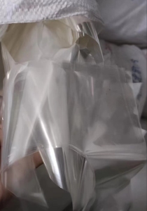 透明白料pp塑料膜，可以直接下机，现货二三十吨，出售
