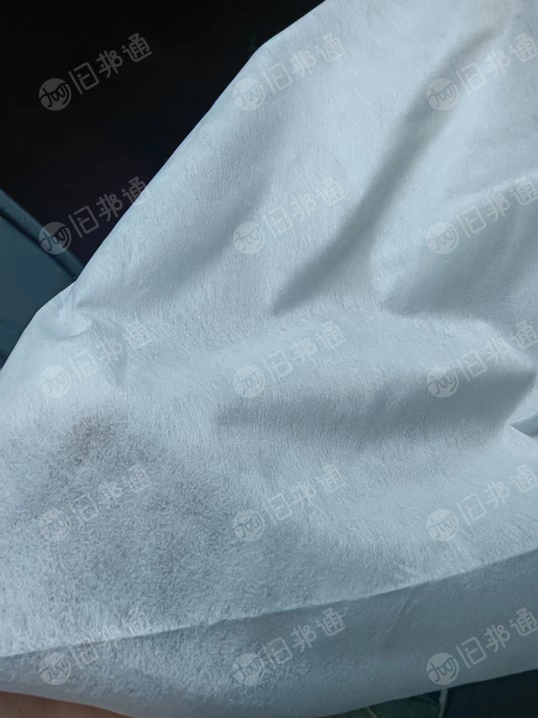 出售水刺无纺布平纹1米40克,吸水不起毛做湿巾用,现货9吨