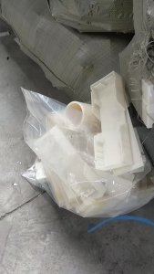 abs毛料，黑色本色都有，现货七八吨，出售