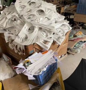 pvc pet合成纸，混在一起的，现货出售