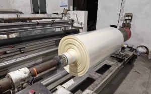 pet离型膜，3.8丝，宽度一米三 一米四，现货20吨左右，出售