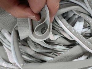 出售pvc皮革下脚料和打绳料100吨