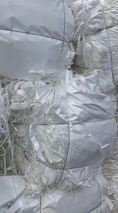 长期出售电子厂PET膜废料，复合膜，胶水膜，钛白膜等统货出