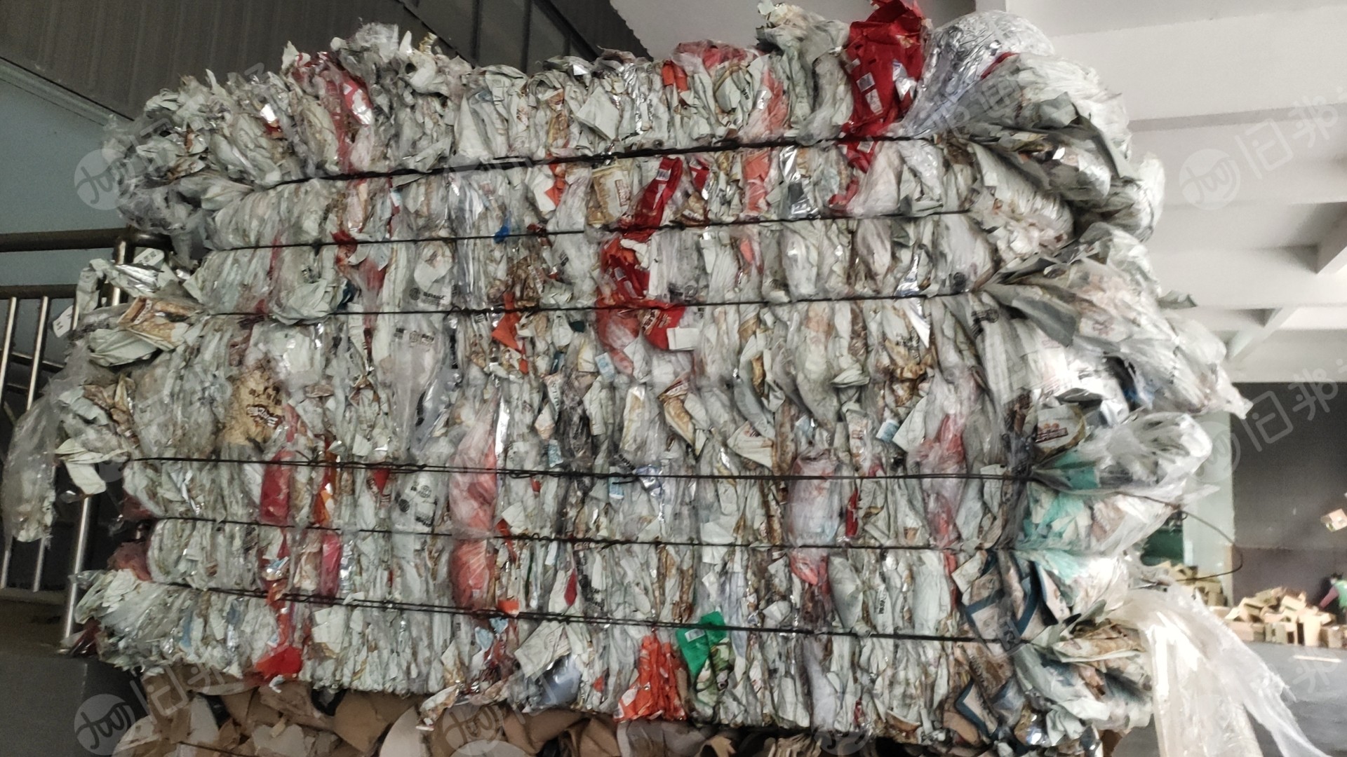 食品铝塑袋现货29吨多出售，货在芜湖