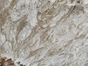 出售涤棉回丝，涤麻有回丝车肚扫花一起，共有20吨左右