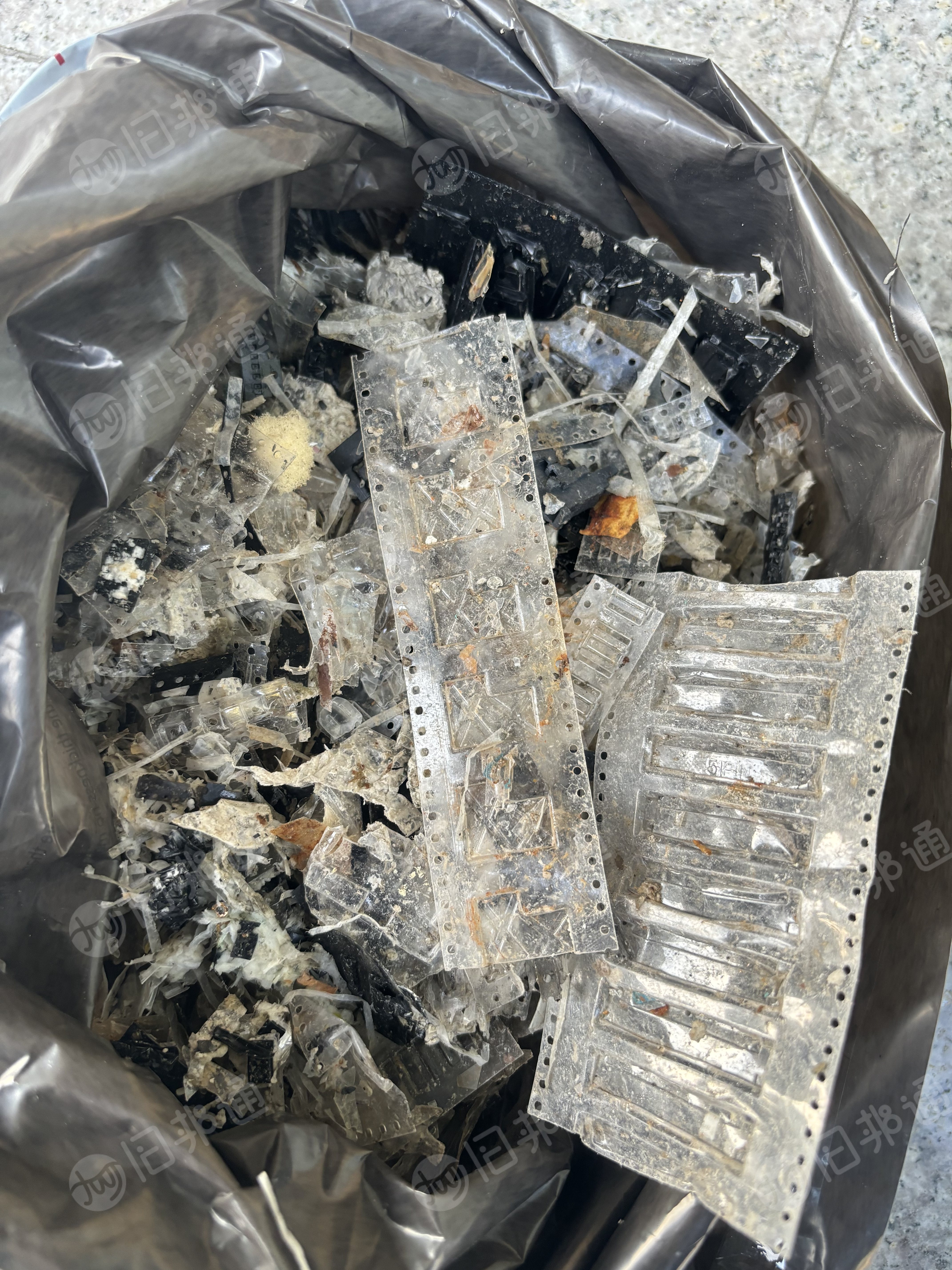 大量出售混合塑料,现货几百吨
