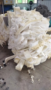 出售白色废海绵，现货几十吨