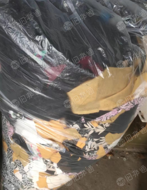 长期供应服装厂下脚料涤棉布块化纤布块