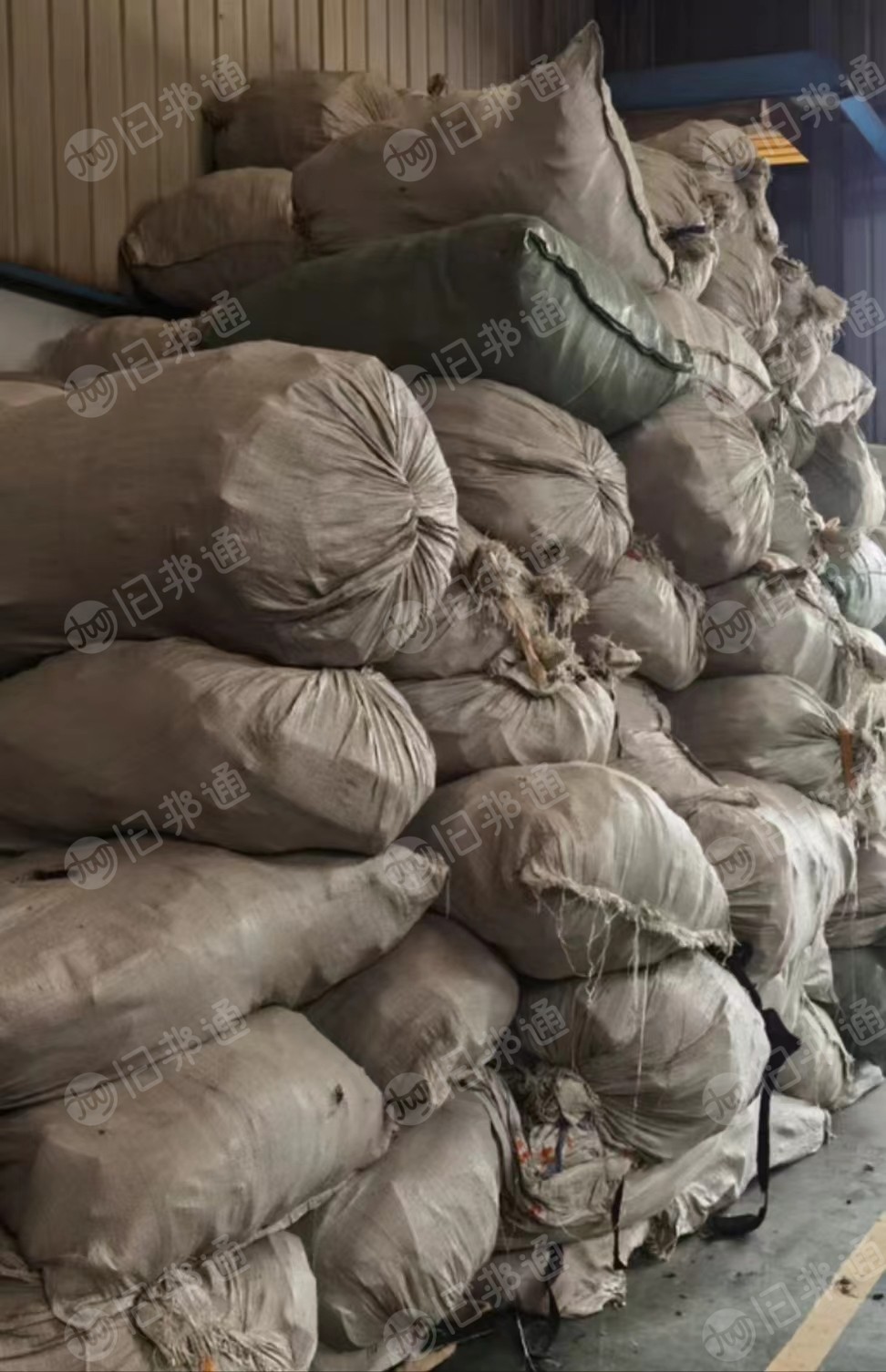 汽车地毯边角料,面料pp,底料pet,现货十吨,出售