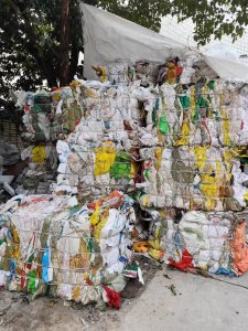 陶瓷厂装过厡料的编织袋，有花有白，现货一挂车，出售