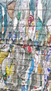 出售编织袋，月供60吨