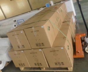 光伏eva胶膜，过期3个月左右的 1120 1125的440g，现货有6万平方左右，出售