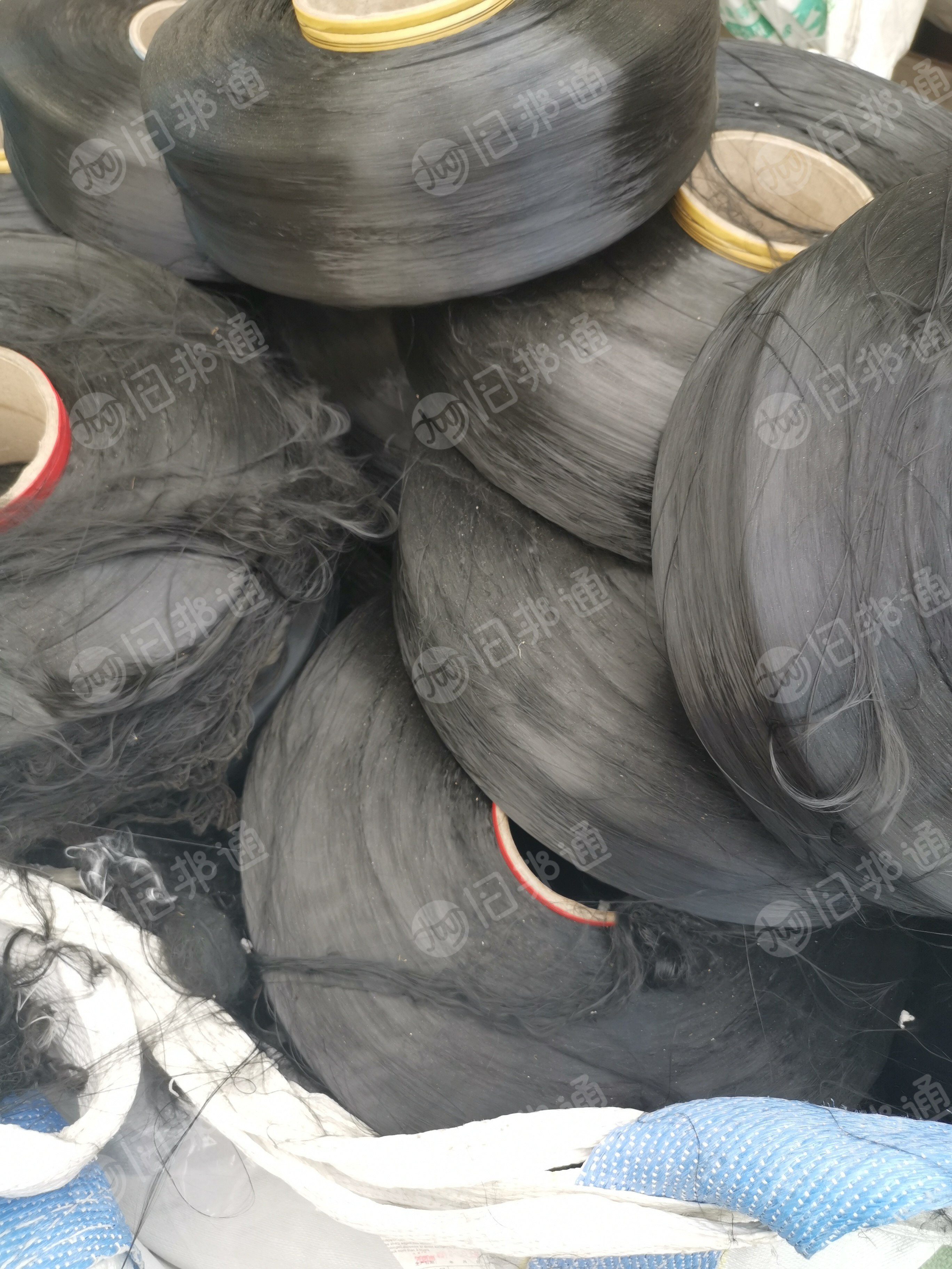 大量出售黑色涤纶废丝