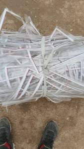 pet不带胶边上有纸，现货10吨，出售