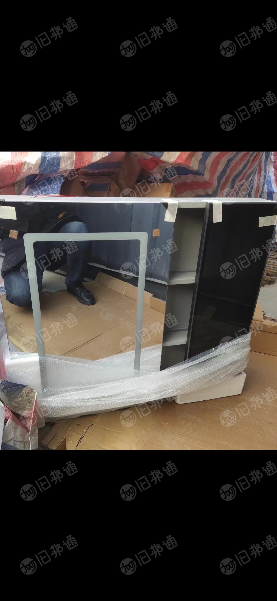 出售卫浴柜带镜子,低价处理