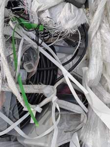 杂塑料废料，现货13米一车，出售