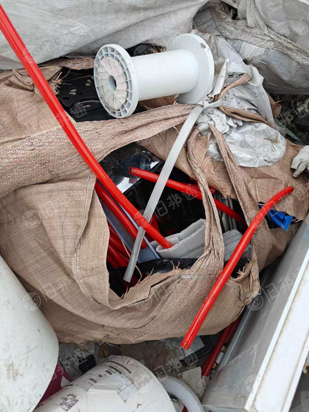 杂塑料废料,现货13米一车,出售