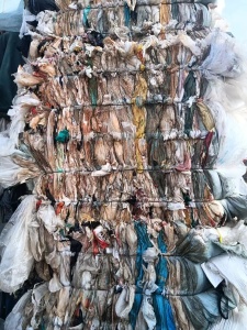 杂膜，塑料膜，缠绕膜，高压低压都有，现货20吨，出售