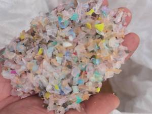 大量求购色透PP破碎料，毛笔套类似