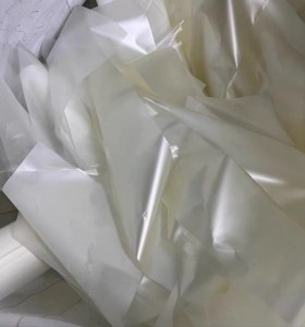 pvc膜废料， 透明磨砂膜，现货5-6吨，出售