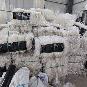 长期出售PET轻胶膜废料