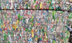 三色瓶砖压块，现货几百吨，出售