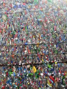 三色瓶砖压块，现货几十吨，出售