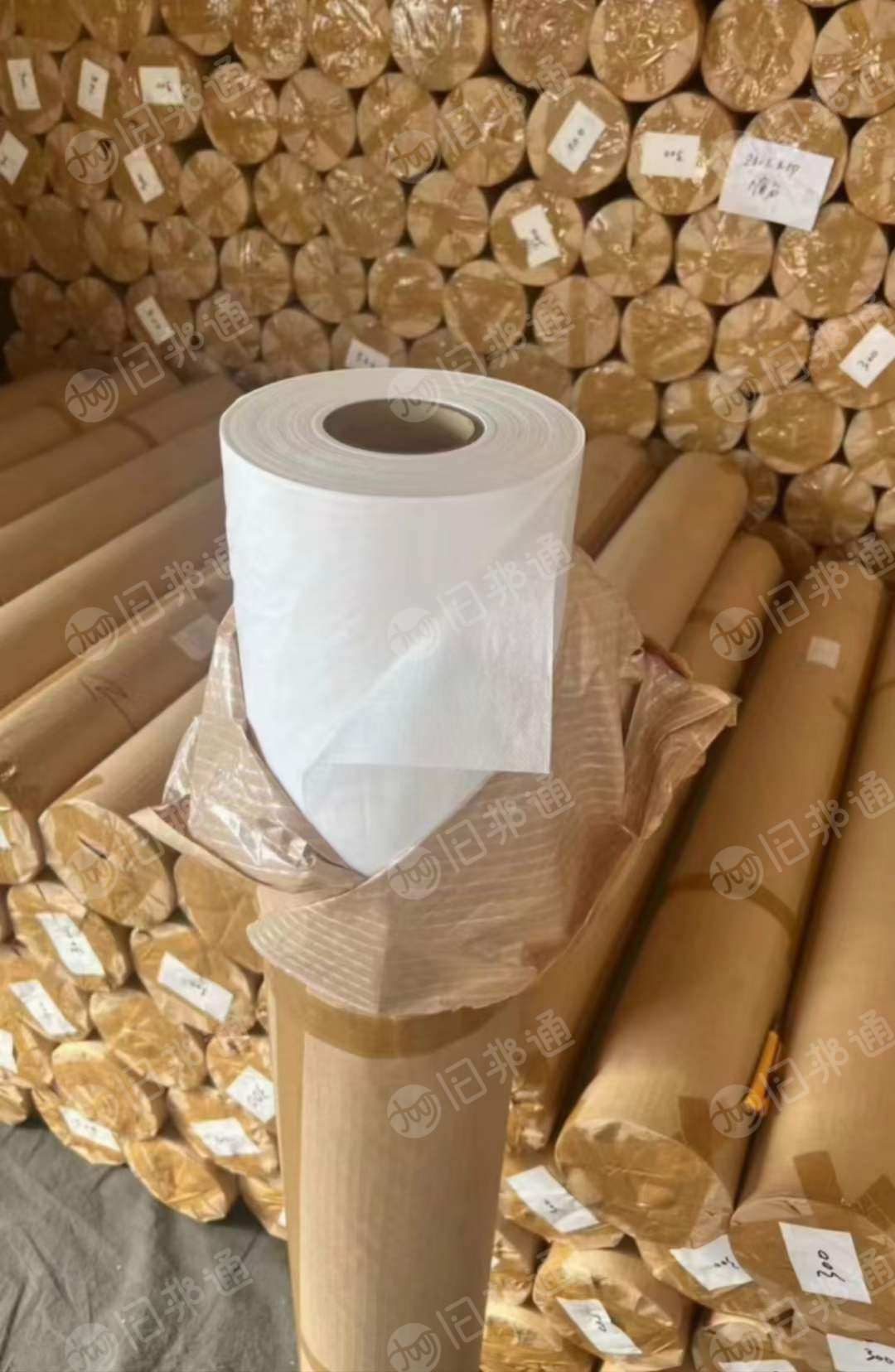 白色淋膜无纺布1.47米38克,几十吨,出售