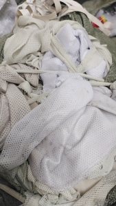 涤纶拉丝料，杂色，白色，涤纶废布料，出售