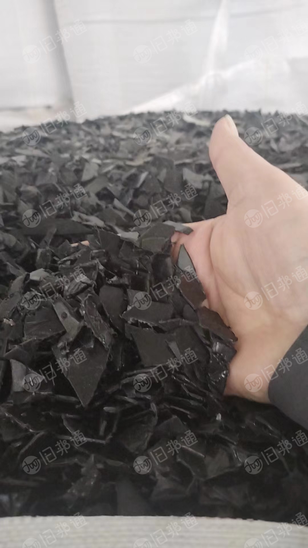 PE防腐皮破碎料长期出售,现货50吨 ,原料占比7成以上