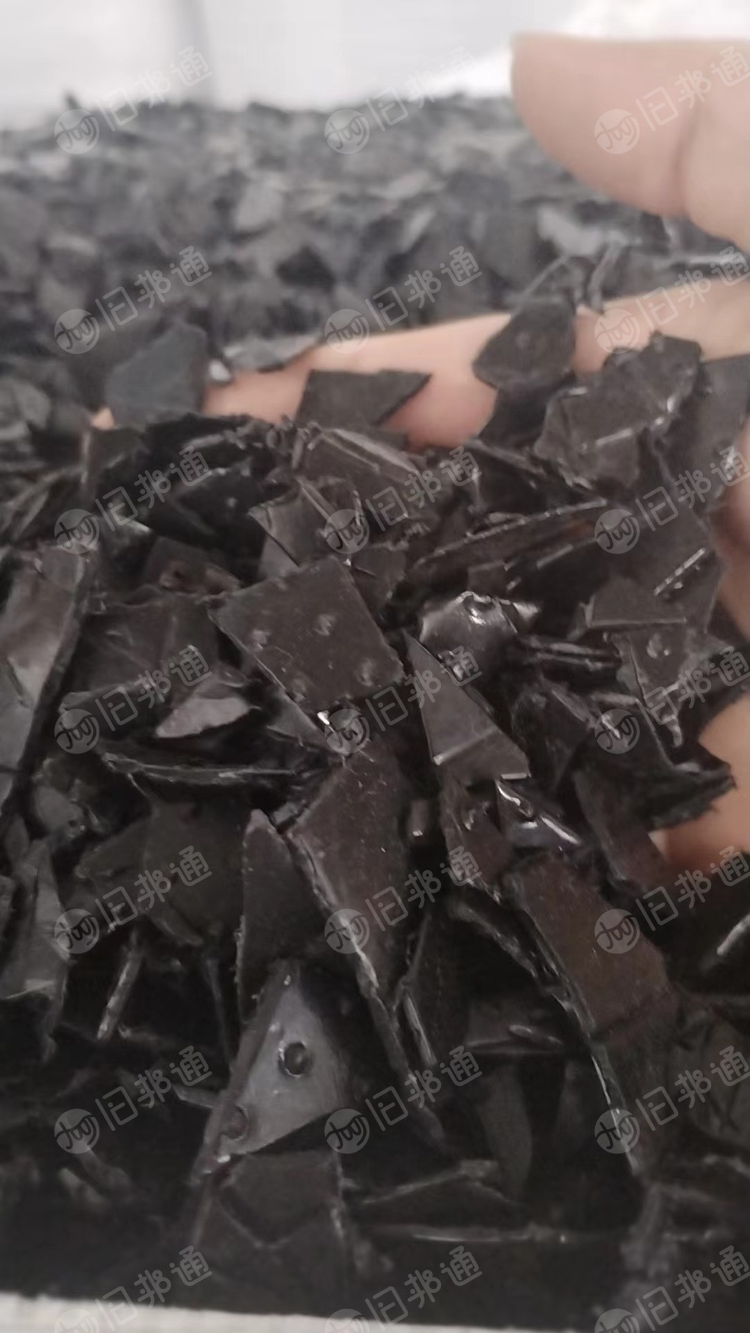 PE防腐皮破碎料长期出售,现货50吨 ,原料占比7成以上