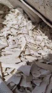 常年出售PVC小管破碎料，扣板破碎料