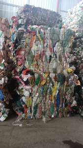 出售编织袋，现货够9.6一车