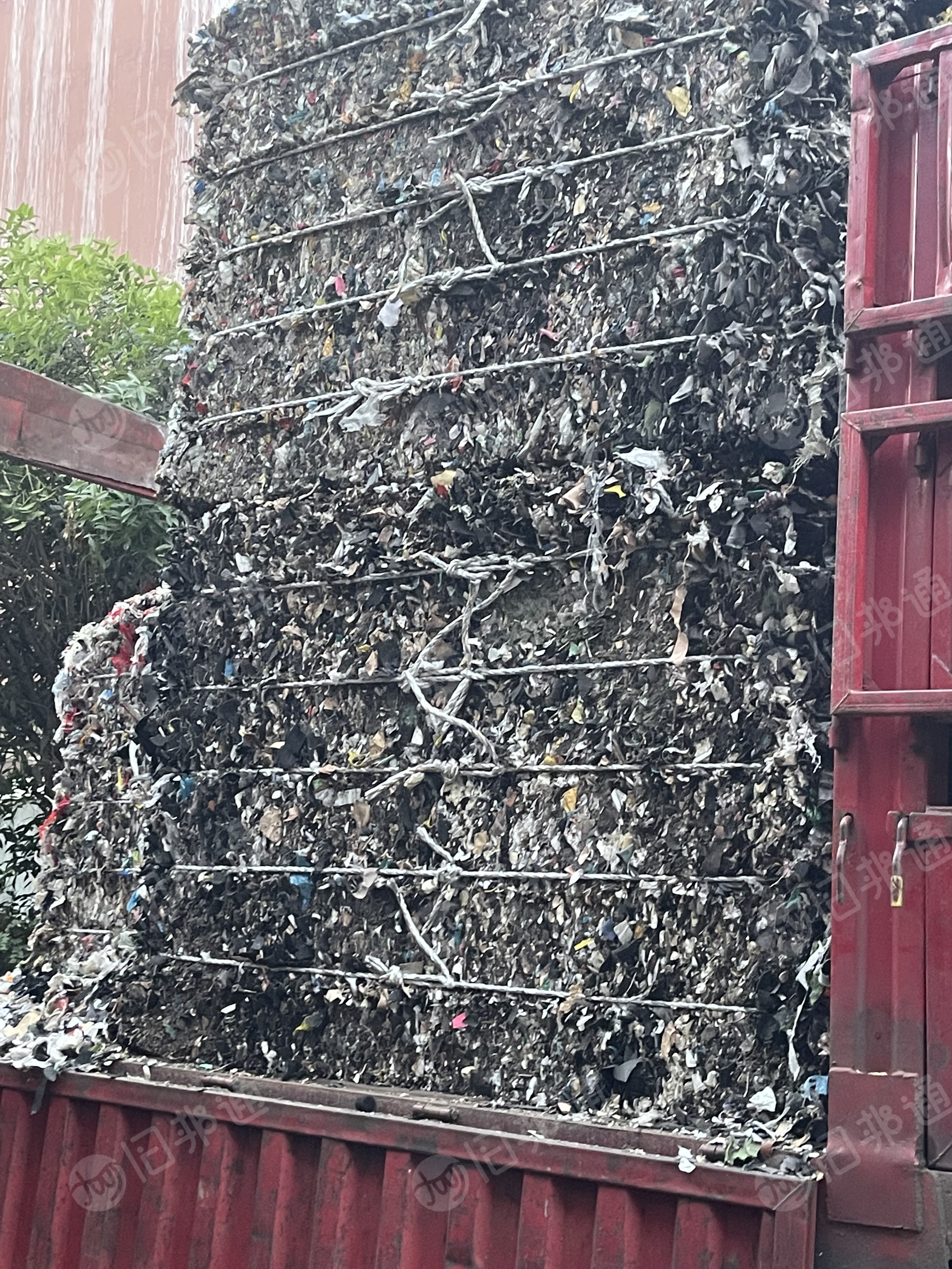 长期大量收购服装厂垃圾料,黑料