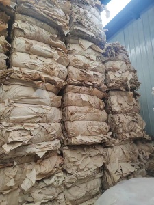 出售本色光伏纸废料