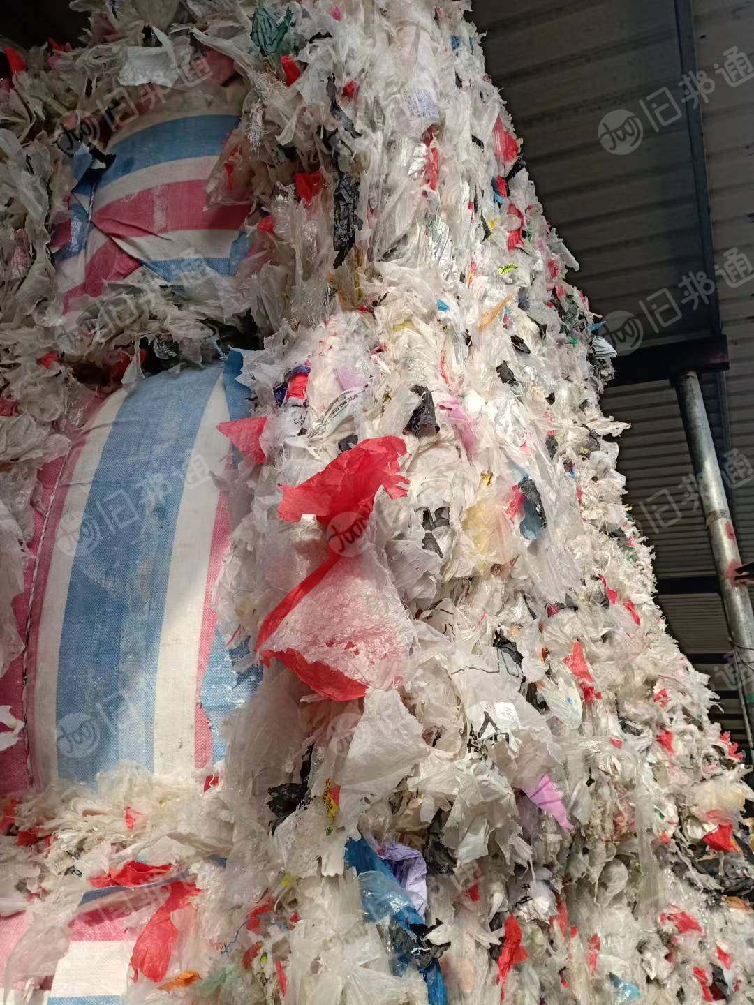 长期出售洗好的编织袋破碎料,里面含内衬,月产2000多吨