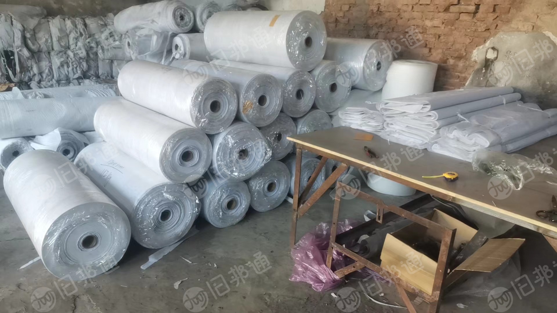 库存无纺布,卷筒无纺布,1.1米 到1.5米,每个月都有,长期出售