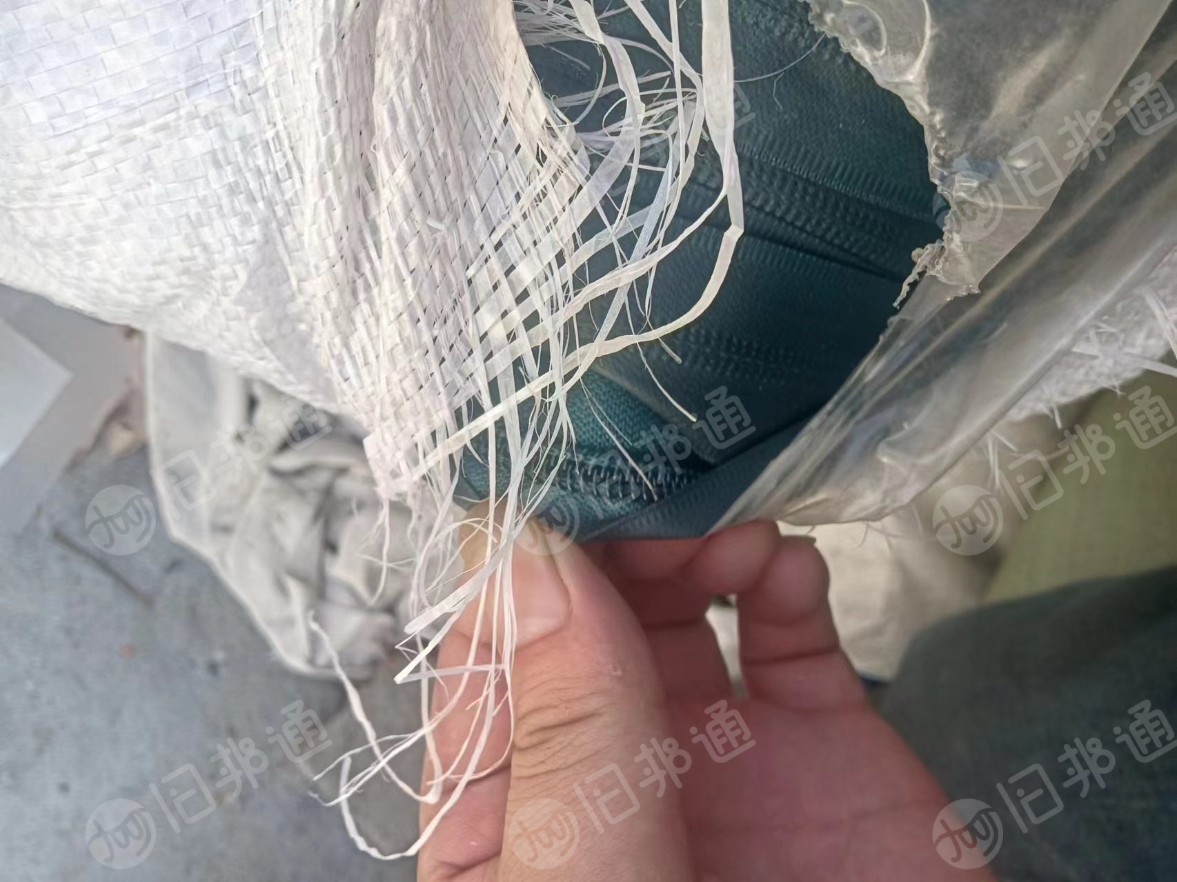 出售库存防水拉链,现货九吨多