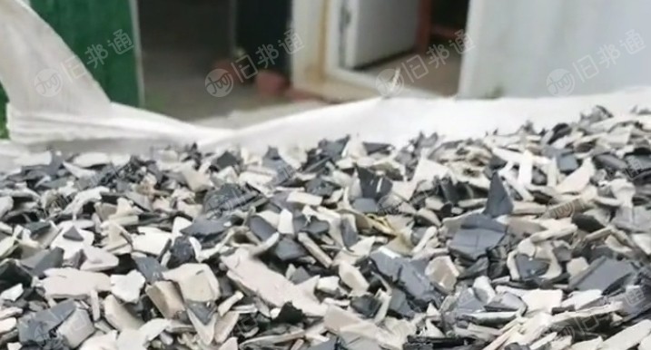 出售汽车内饰破碎料,保险杠破碎料