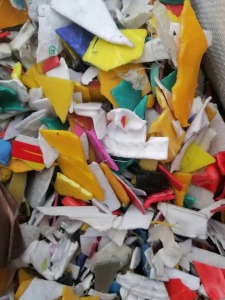 长期出售花桶破碎料，现货十吨