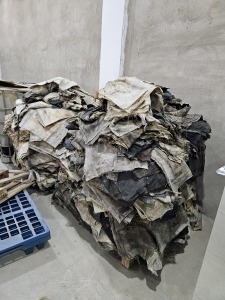 出售养蜜蜂下来的纱布，每个月下来几十吨，现货十几吨